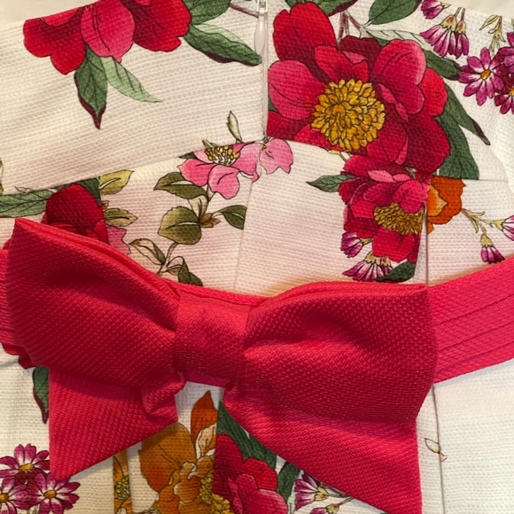 Abel & Lula Floral Sleeveless Dress with Pink Accents. NWT size 4 - Picture 4 of 5